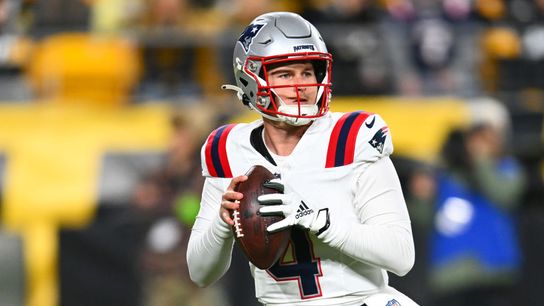 FINAL: Patriots 21, Steelers 18 - New England (INT, punt blocked) hangs on in second half taken at BSJ Headquarters (Patriots)